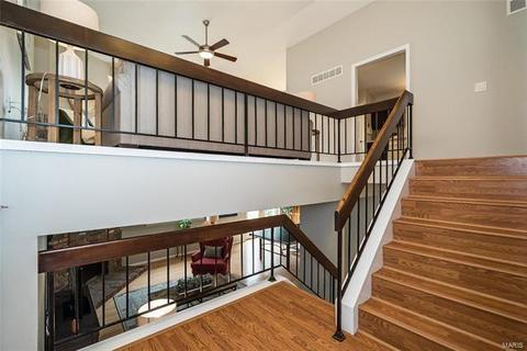 523 Shepards Xing, Ballwin, MO 63021 photo 2