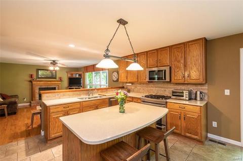 219 Arbor Trails Dr, Ballwin, MO 63021 photo 16