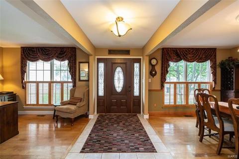 219 Arbor Trails Dr, Ballwin, MO 63021 photo 4