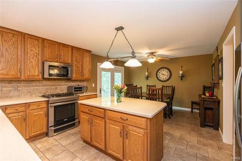 219 Arbor Trails Dr, Ballwin, MO 63021 photo 14