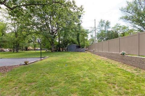 46 Klamberg Ln, Ellisville, MO 63021 photo 8