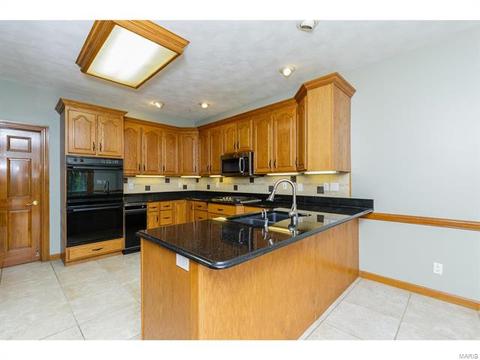 319 Walnut Frst, O'fallon, MO 63366 photo 5