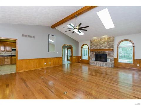 319 Walnut Frst, O'fallon, MO 63366 photo 2