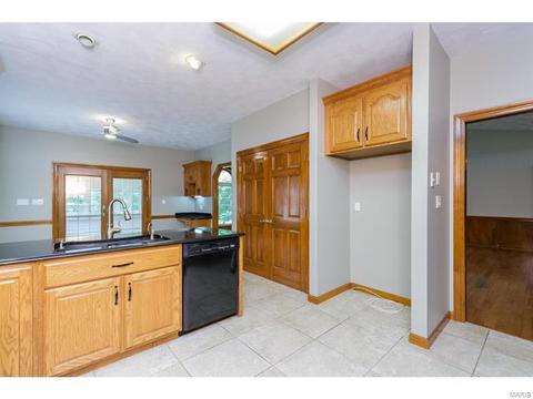 319 Walnut Frst, O'fallon, MO 63366 photo 6