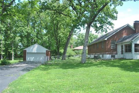200 Hilltop Rd, Ellisville, MO 63011 photo 2