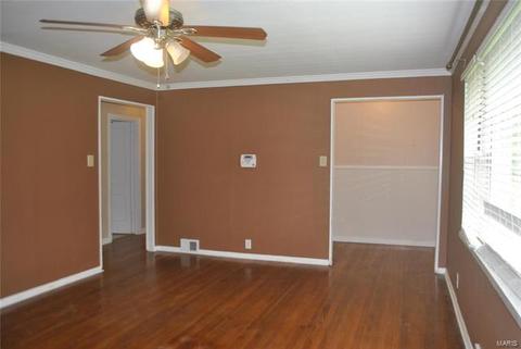 200 Hilltop Rd, Ellisville, MO 63011 photo 6