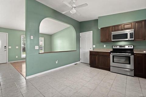1366 Half Moon Dr, O'fallon, MO 63366 photo 8