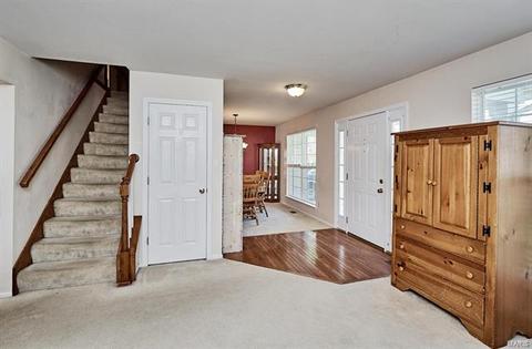 194 Hunters Lake Ct, Eureka, MO 63025 photo 5