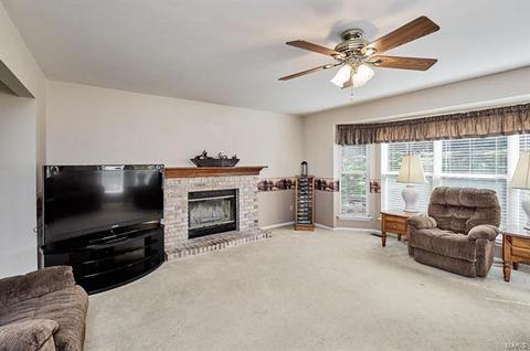 194 Hunters Lake Ct, Eureka, MO 63025 photo 7