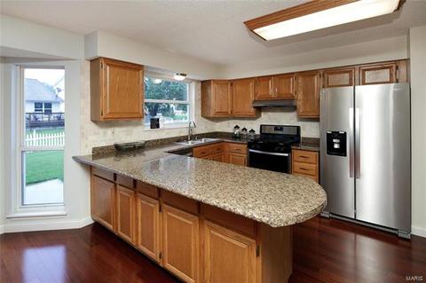 2690 Dunmore Cir, O'fallon, MO 63368 photo 4