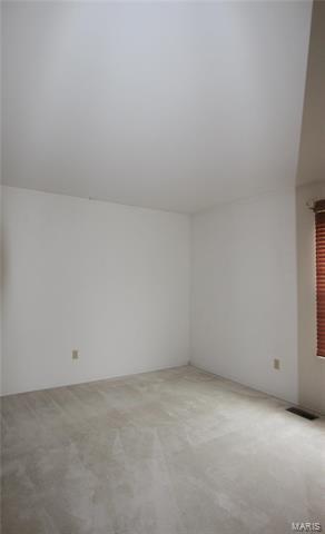 1065 Delmar Dr, O'fallon, MO 63366 photo 13