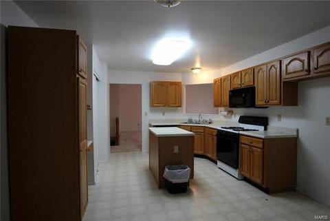 1065 Delmar Dr, O'fallon, MO 63366 photo 7