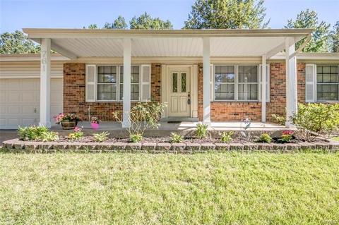 761 Rockridge Dr, Manchester, MO 63021 photo 3