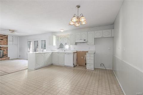 761 Rockridge Dr, Manchester, MO 63021 photo 7