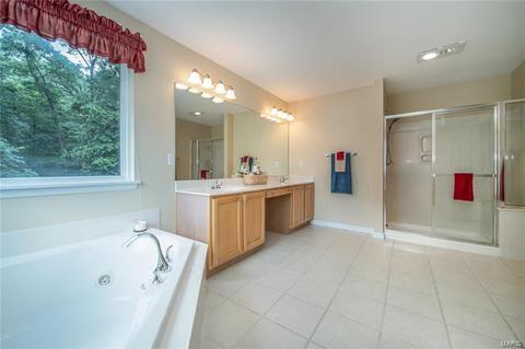923 Castle Pines Dr, Ballwin, MO 63021 photo 27