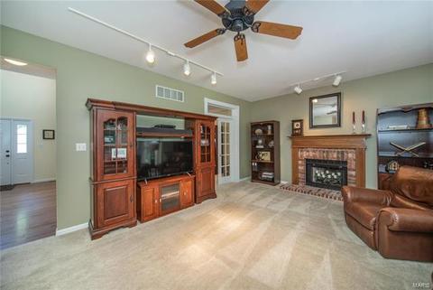 923 Castle Pines Dr, Ballwin, MO 63021 photo 17