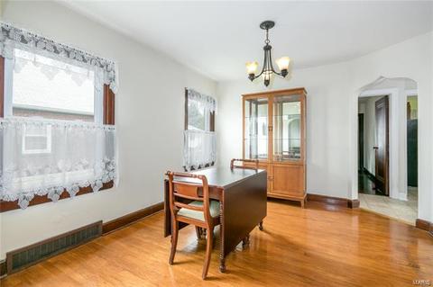 8907 Apache Ln, Saint Louis, MO 63114 photo 11