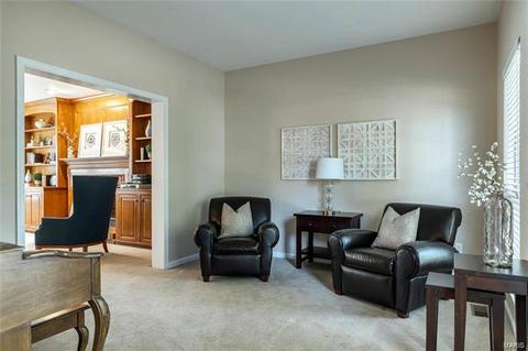 870 Pheasant Woods Dr, Manchester, MO 63021 photo 4