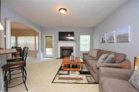 432 Parkgate Dr, Lake Saint Louis, MO 63367 photo 4