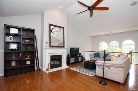 1108 Dogwood Ln, Ballwin, MO 63021 photo 6