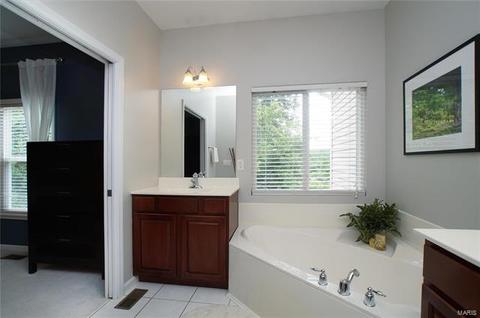 1108 Dogwood Ln, Ballwin, MO 63021 photo 20