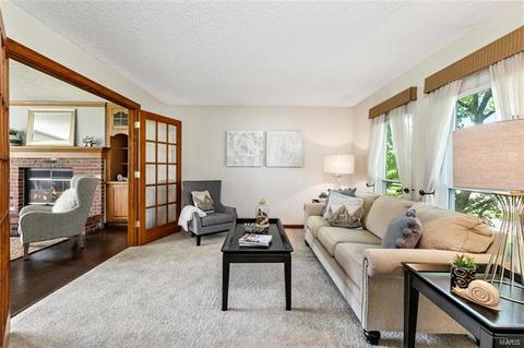 10 Georgetown Cir, O'fallon, MO 63368 photo 7