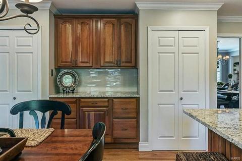 613 Waterford Ridge Ct, Ballwin, MO 63021 photo 15