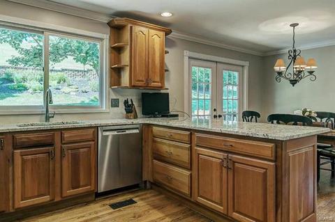 613 Waterford Ridge Ct, Ballwin, MO 63021 photo 13