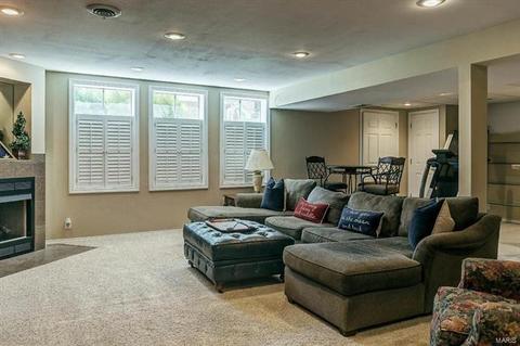 613 Waterford Ridge Ct, Ballwin, MO 63021 photo 25