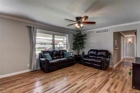712 Highland Dr, O'fallon, MO 63366 photo 5