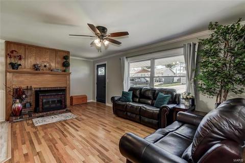 712 Highland Dr, O'fallon, MO 63366 photo 4