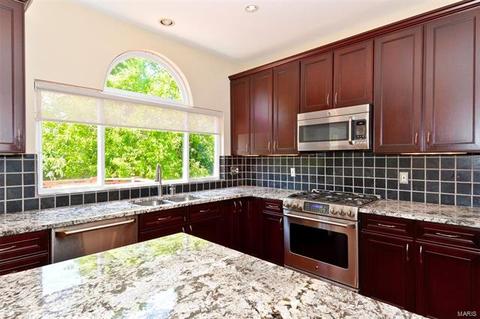 110 Lucerne Crossing Ct, Ballwin, MO 63011 photo 13