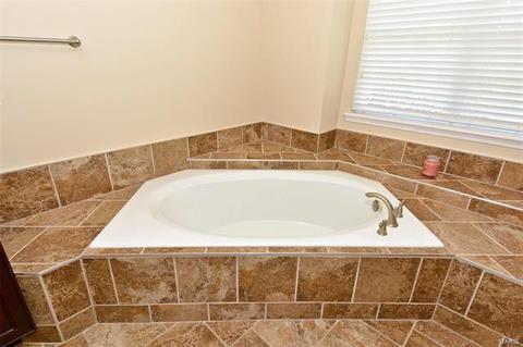 110 Lucerne Crossing Ct, Ballwin, MO 63011 photo 30