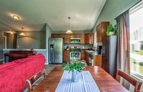 505 Lake Dr, O'fallon, MO 63366 photo 3