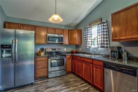 505 Lake Dr, O'fallon, MO 63366 photo 2