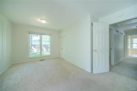 400 Nottingham Dr, Ballwin, MO 63011 photo 10