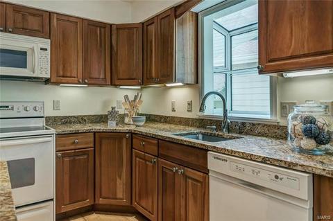 721 Turtle Cv, Ballwin, MO 63011 photo 10