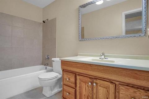 250 Oak Pass Ct, Ballwin, MO 63011 photo 14