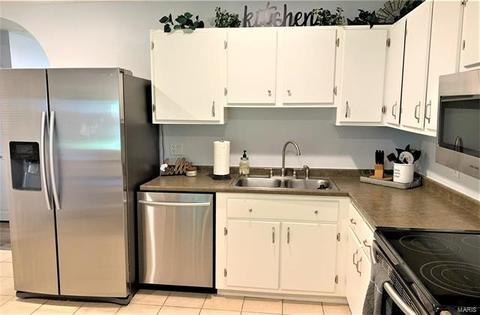 2503 Breezy Pt, O'fallon, MO 63368 photo 3