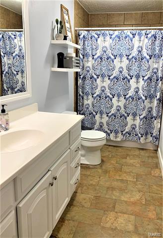 2503 Breezy Pt, O'fallon, MO 63368 photo 10