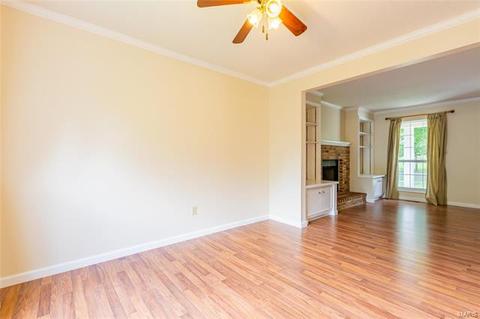 446 Elm Xing, Ballwin, MO 63021 photo 10