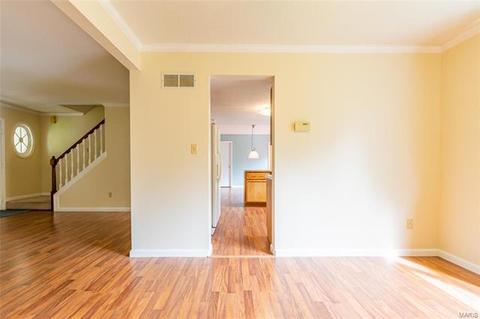 446 Elm Xing, Ballwin, MO 63021 photo 9