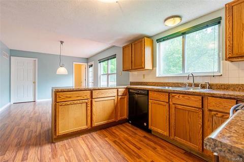 446 Elm Xing, Ballwin, MO 63021 photo 11