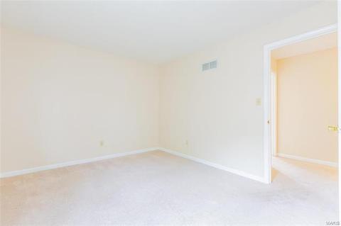 446 Elm Xing, Ballwin, MO 63021 photo 21