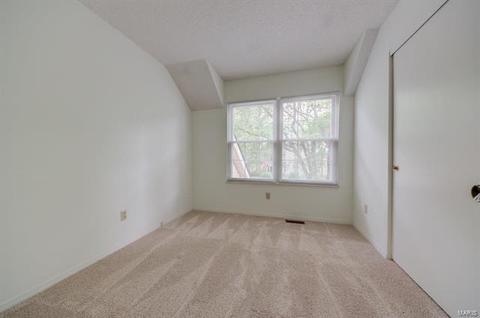 1420 Tahoe Vly, Ballwin, MO 63021 photo 17