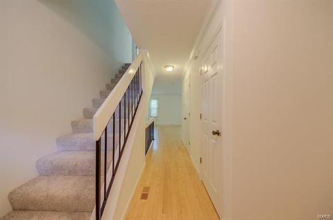 1420 Tahoe Vly, Ballwin, MO 63021 photo 2