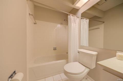 1420 Tahoe Vly, Ballwin, MO 63021 photo 16