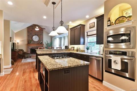 254 Dickens Farm Ln, Ballwin, MO 63021 photo 23
