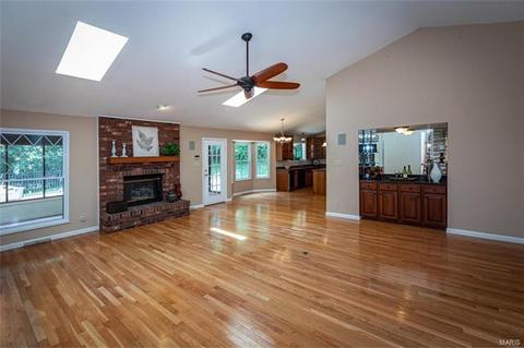 657 Woodhill Estates Dr, Ellisville, MO 63021 photo 7