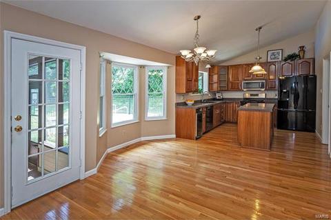 657 Woodhill Estates Dr, Ellisville, MO 63021 photo 8